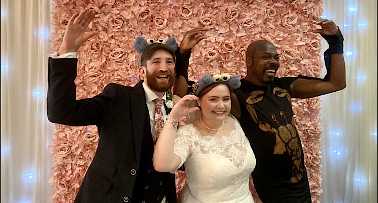 Tina & Dan�s's Lobsterlicious Wedding with LEKIDDO - Lord of The Lobsters!